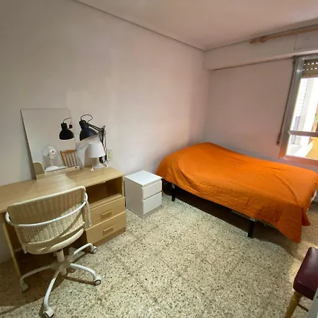 Flat Family Near Garden Center And Metro Apartament Walencja